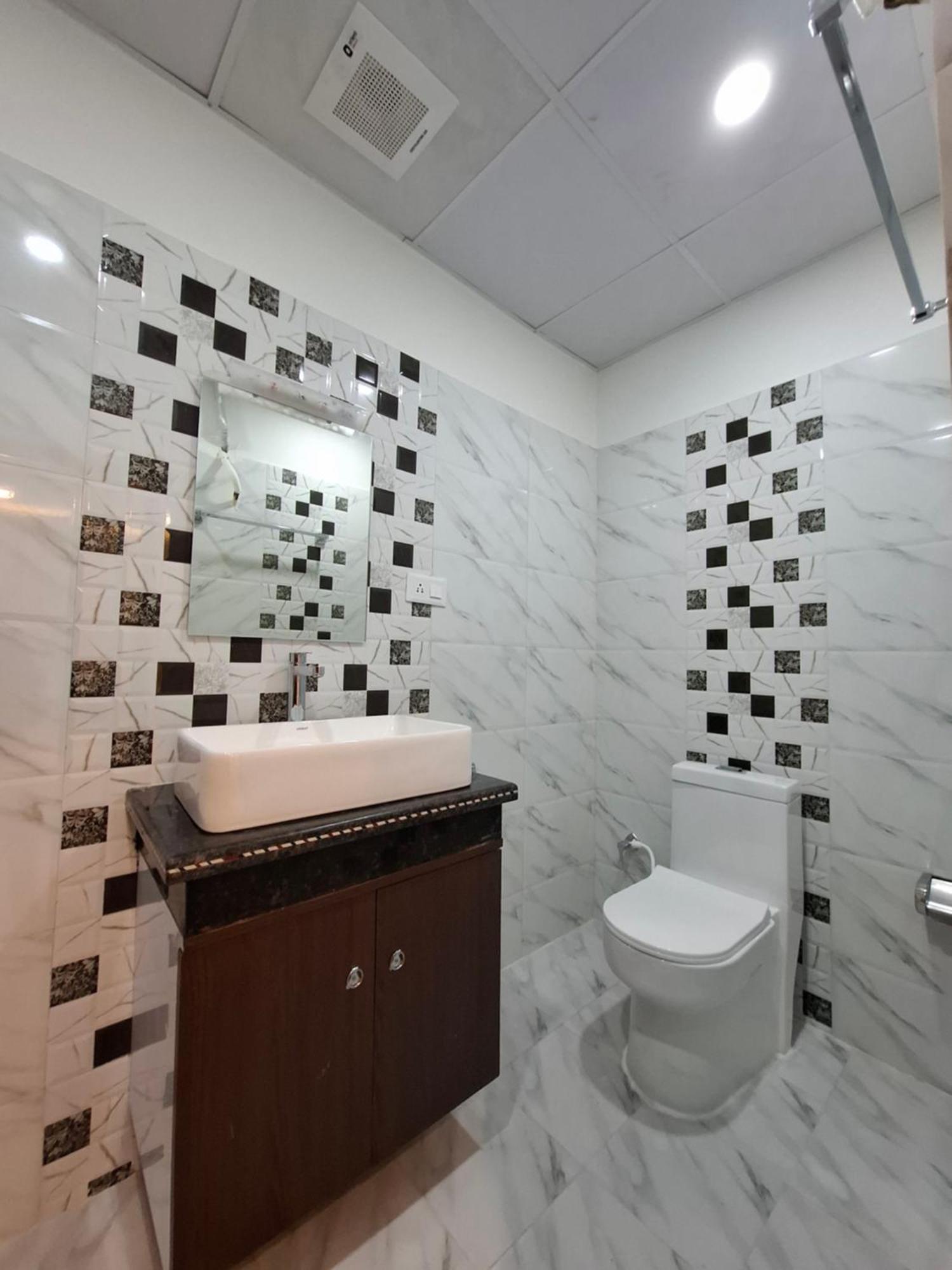 Hotel Royal Mithila Private Limited จานักปูร์ ภายนอก รูปภาพ