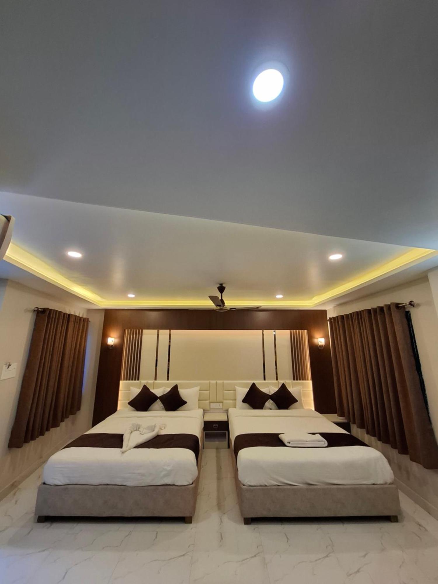 Hotel Royal Mithila Private Limited จานักปูร์ ภายนอก รูปภาพ