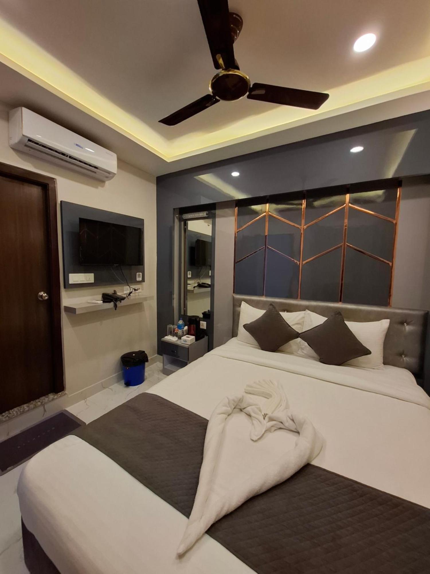 Hotel Royal Mithila Private Limited จานักปูร์ ภายนอก รูปภาพ