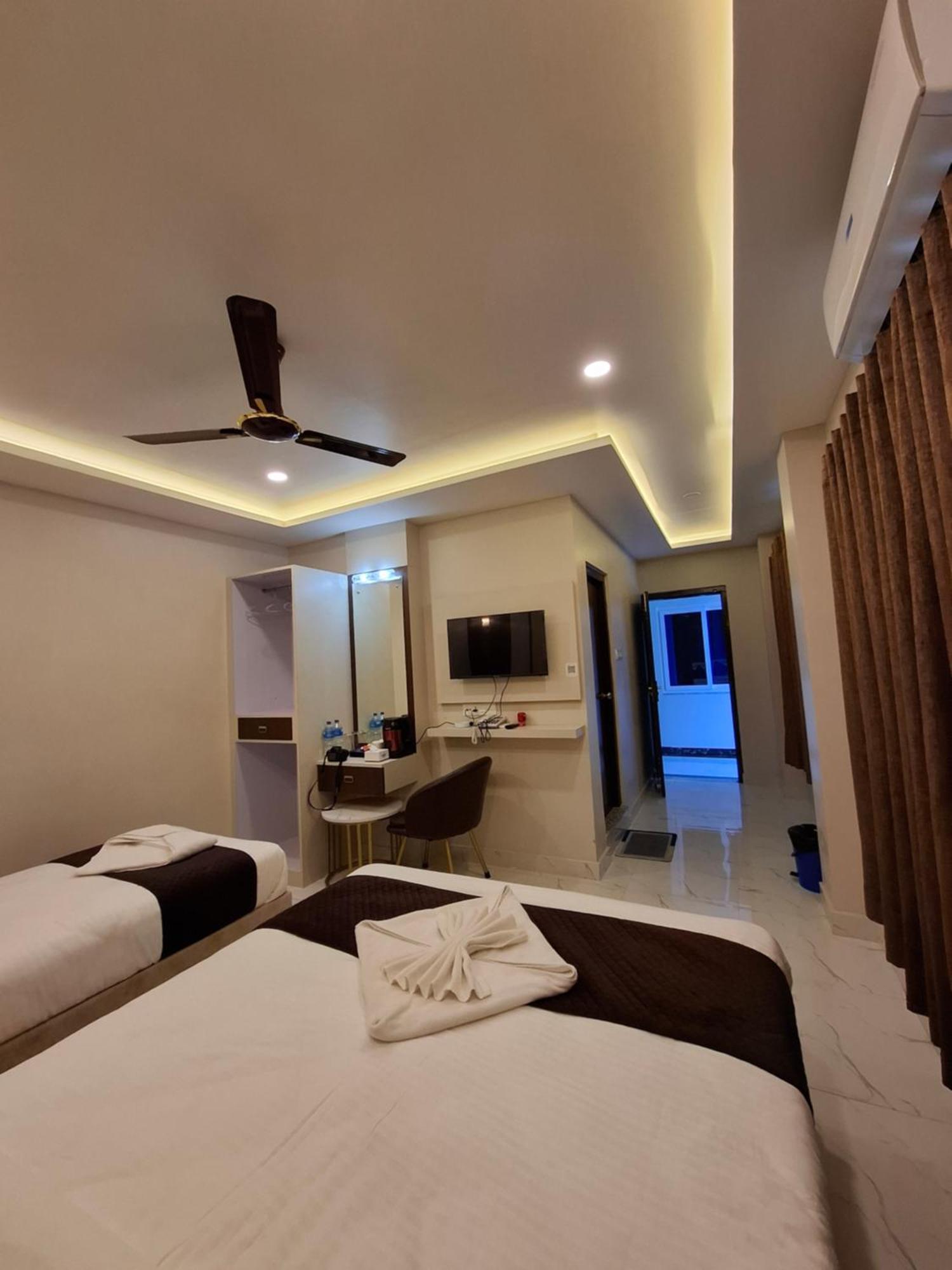 Hotel Royal Mithila Private Limited จานักปูร์ ภายนอก รูปภาพ