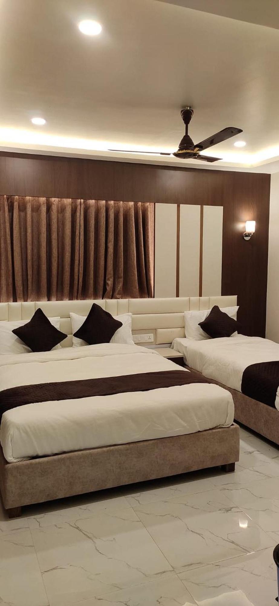Hotel Royal Mithila Private Limited จานักปูร์ ภายนอก รูปภาพ