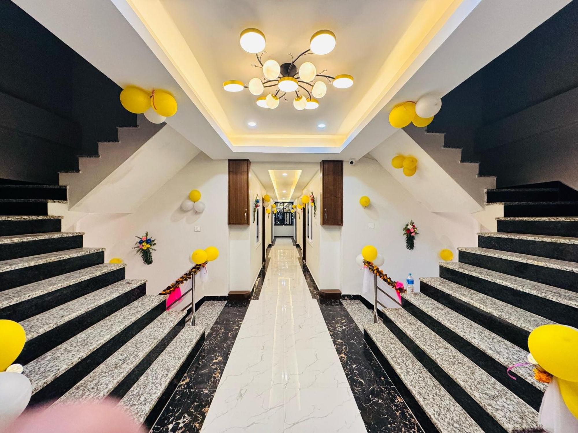 Hotel Royal Mithila Private Limited จานักปูร์ ภายนอก รูปภาพ