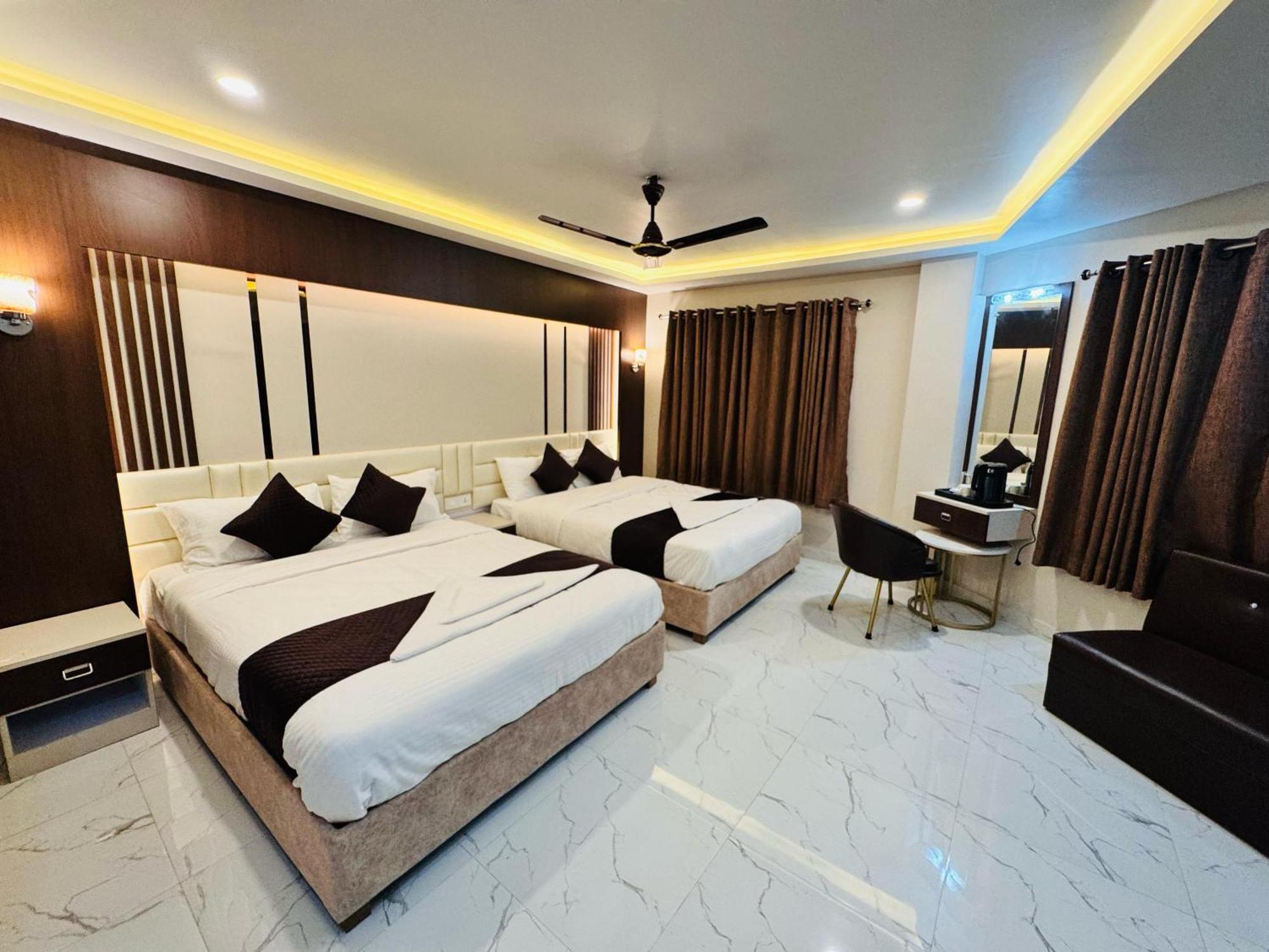 Hotel Royal Mithila Private Limited จานักปูร์ ภายนอก รูปภาพ